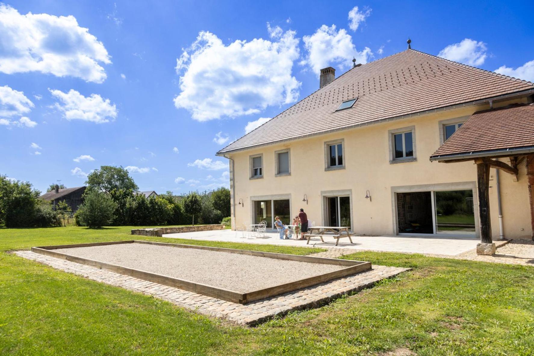 Le Relais Des Deux Tours Bed & Breakfast Brémondans Exterior photo