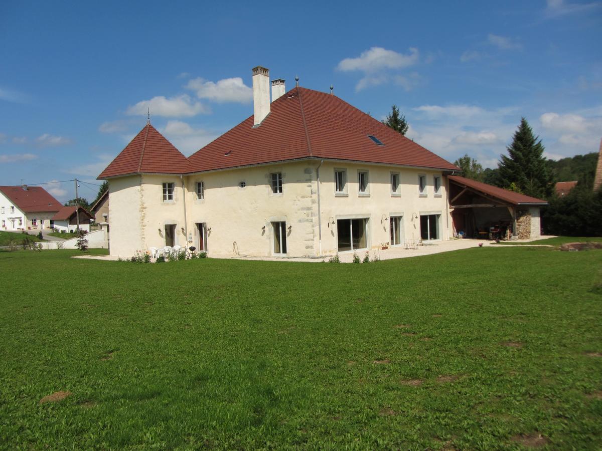 Le Relais Des Deux Tours Bed & Breakfast Brémondans Exterior photo