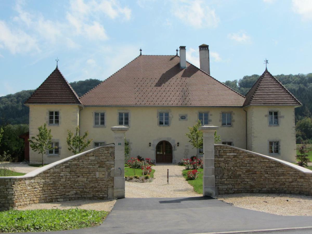 Le Relais Des Deux Tours Bed & Breakfast Brémondans Exterior photo